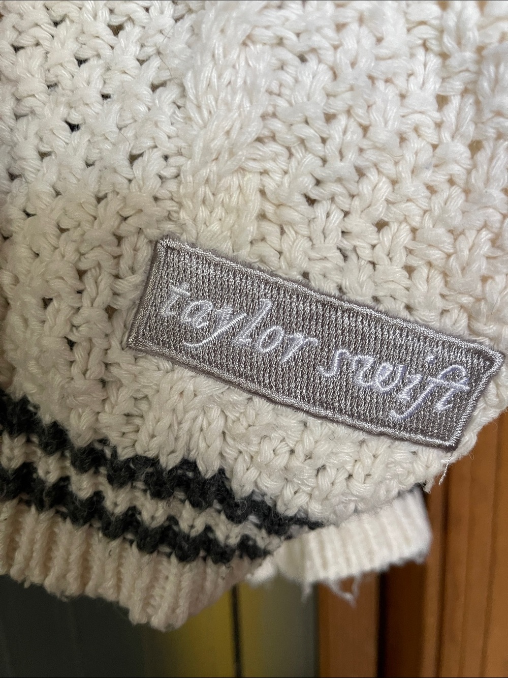 Taylor Swift Folklore Sweater, authentic, size XL/2XL - Picture 3 of 4
